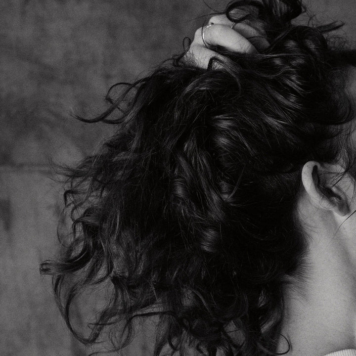 The No Poo Method: Redefining Haircare through Herbal Wisdom - SubLuna